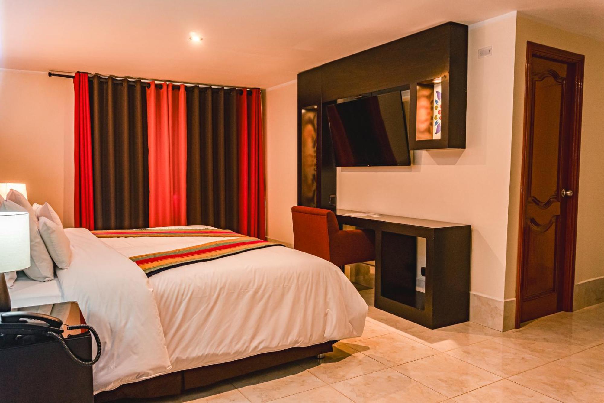 Altipacha Ayacucho Hotel ภายนอก รูปภาพ