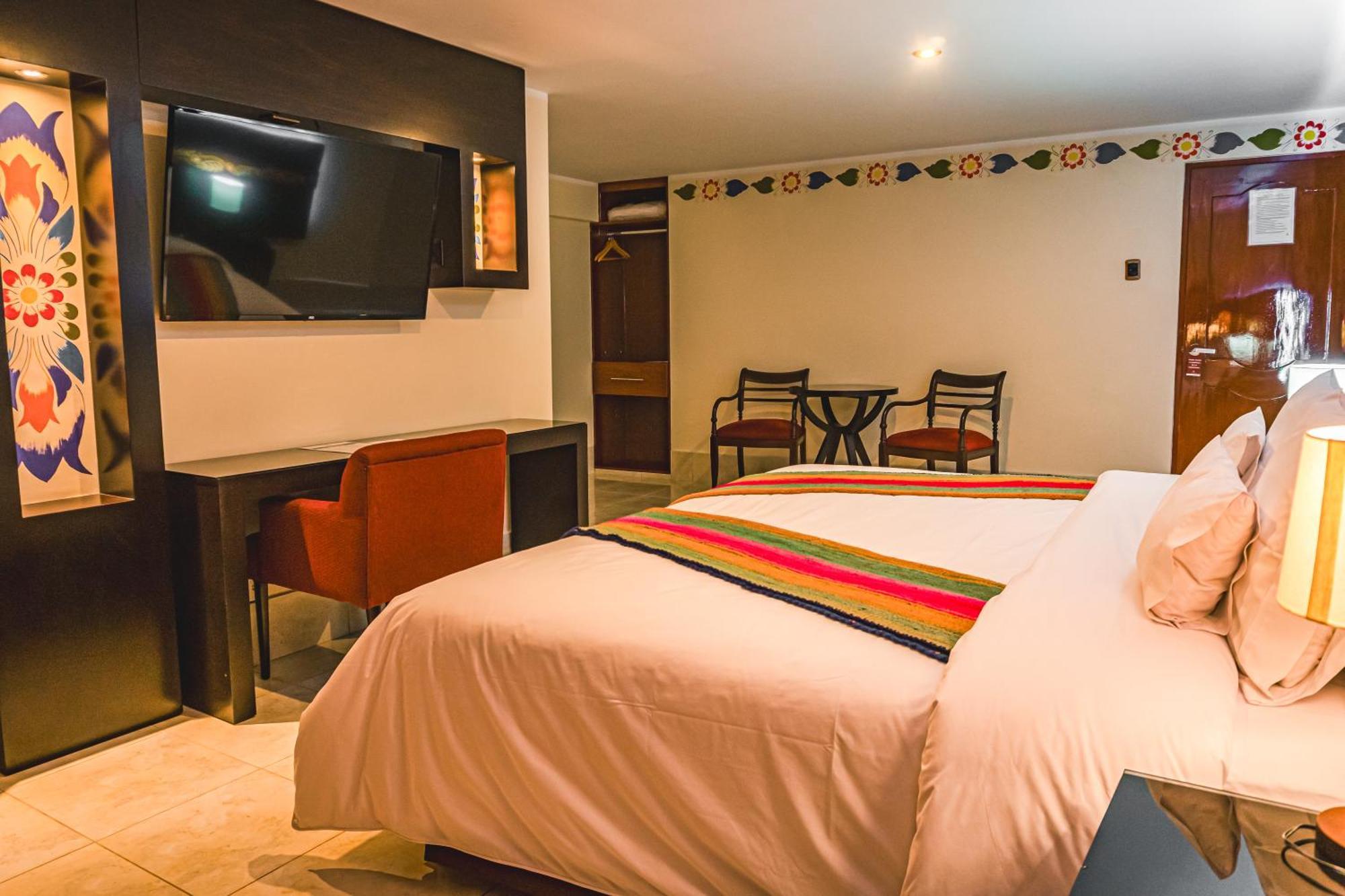 Altipacha Ayacucho Hotel ภายนอก รูปภาพ