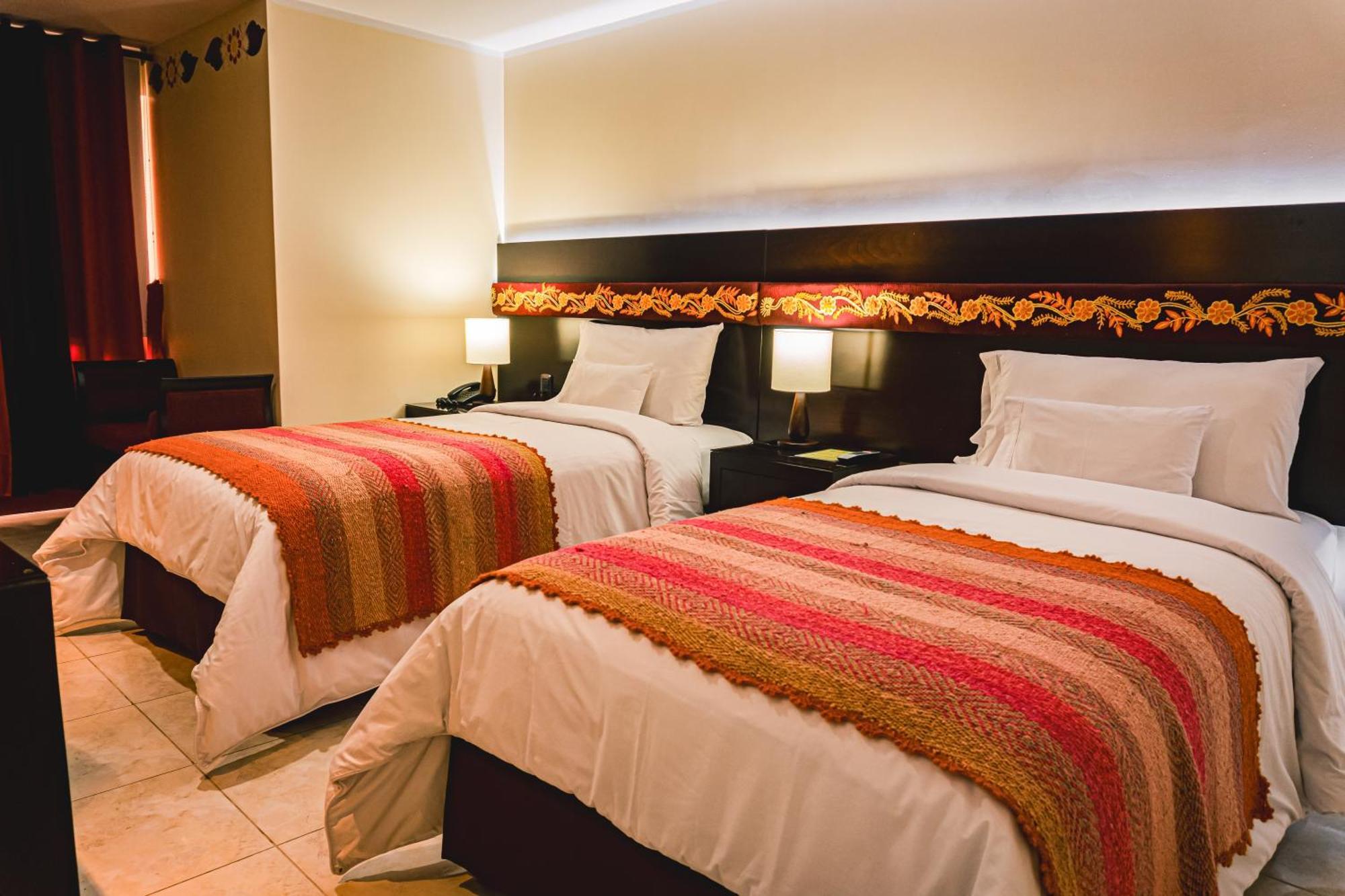 Altipacha Ayacucho Hotel ภายนอก รูปภาพ