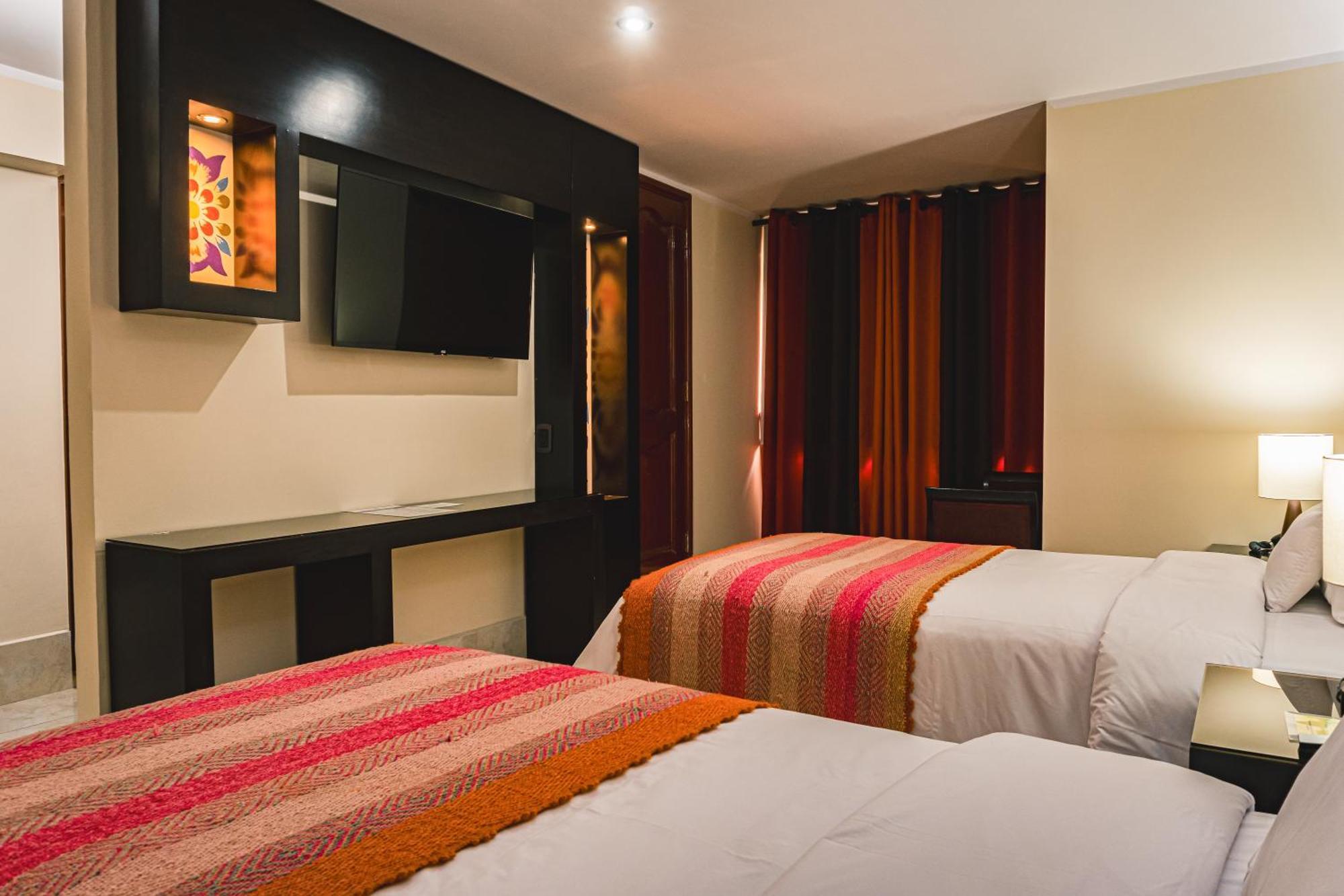 Altipacha Ayacucho Hotel ภายนอก รูปภาพ