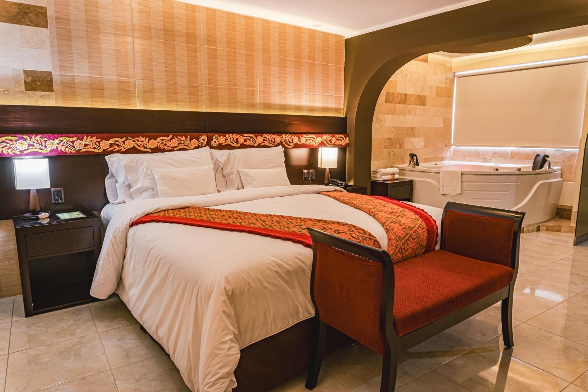 Altipacha Ayacucho Hotel ภายนอก รูปภาพ