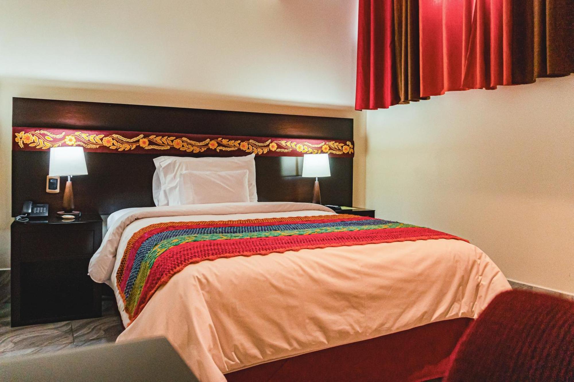 Altipacha Ayacucho Hotel ภายนอก รูปภาพ