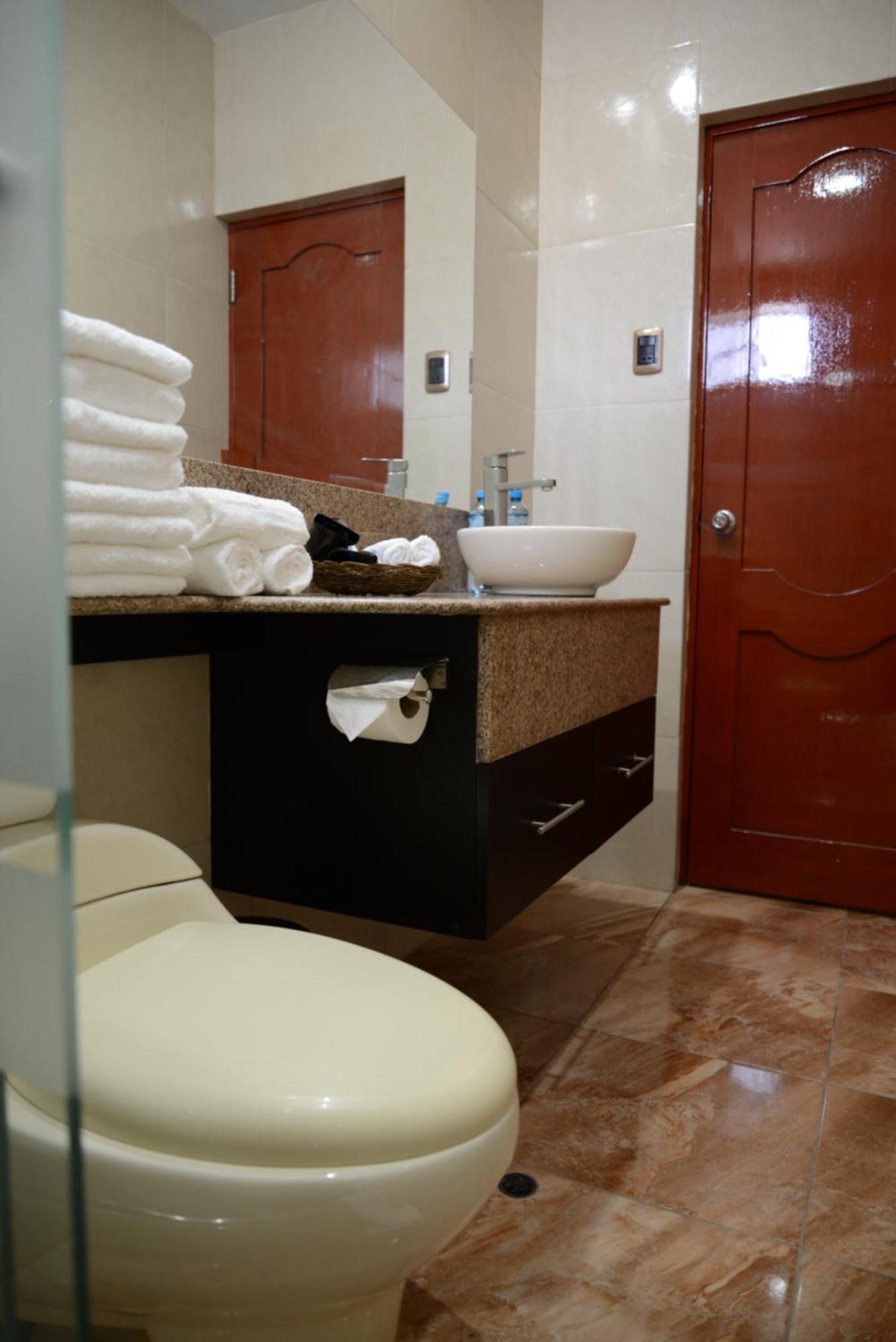 Altipacha Ayacucho Hotel ภายนอก รูปภาพ