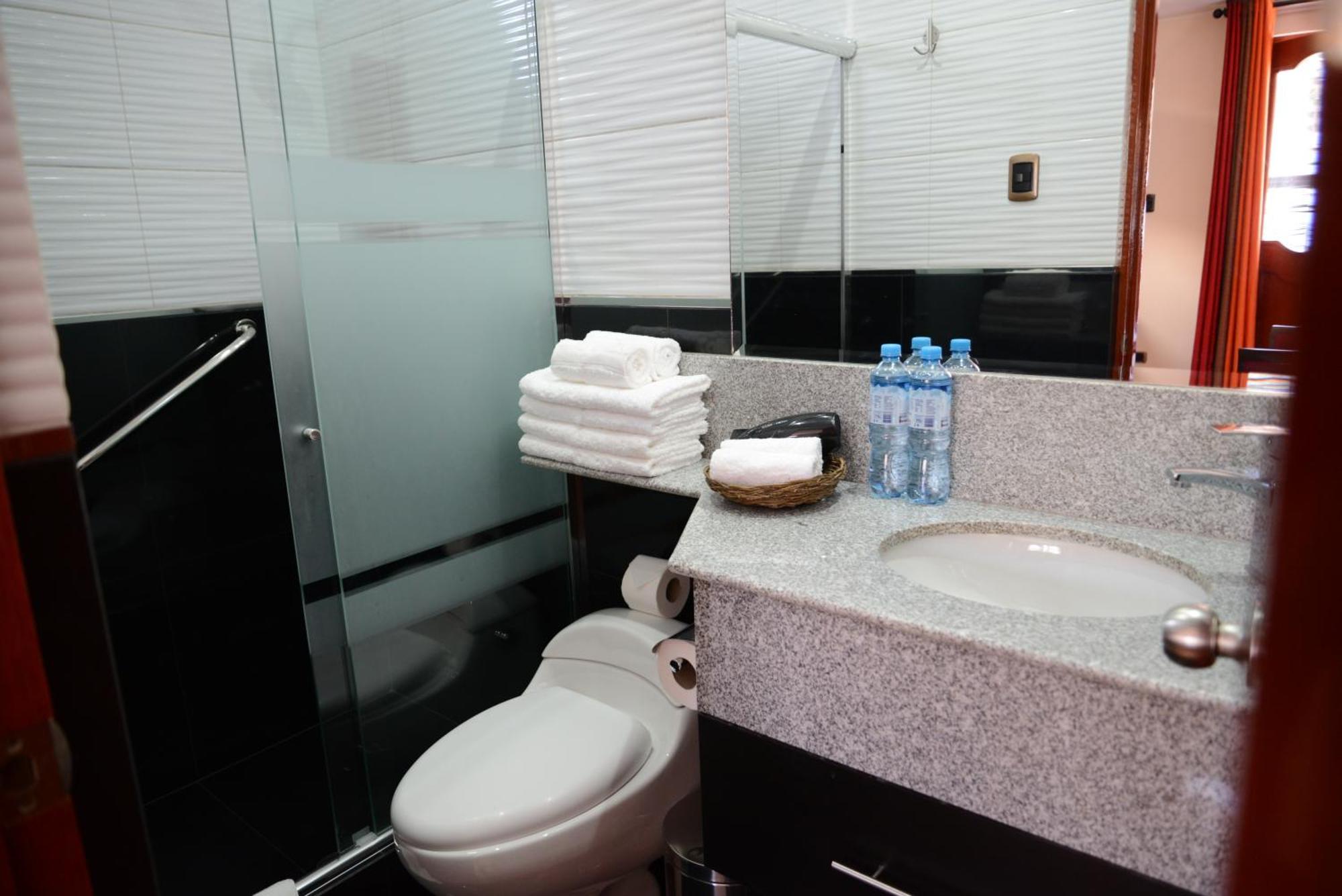 Altipacha Ayacucho Hotel ภายนอก รูปภาพ